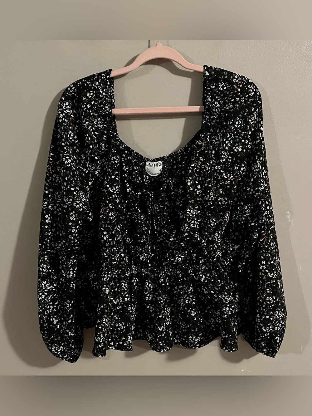 $8❤️Bundled ARULA Blouse